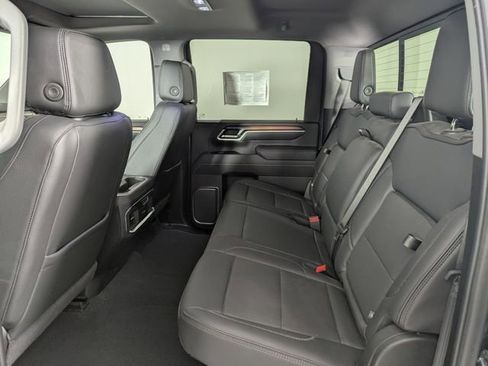 Used 2025 GMC Sierra 2500 Denali w/ Technology Package AWD/4WD image 15