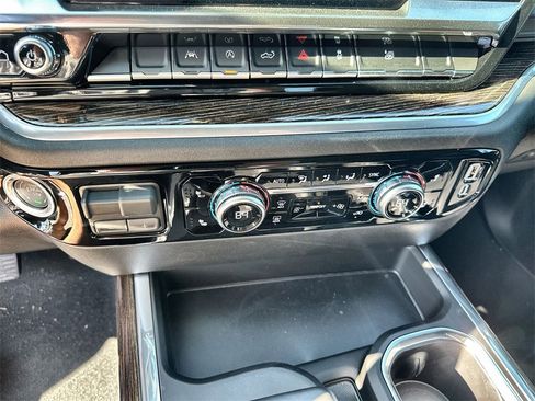 New 2026 GMC Sierra 1500 Elevation image 27