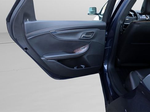 Used 2015 Chevrolet Impala LTZ image 16