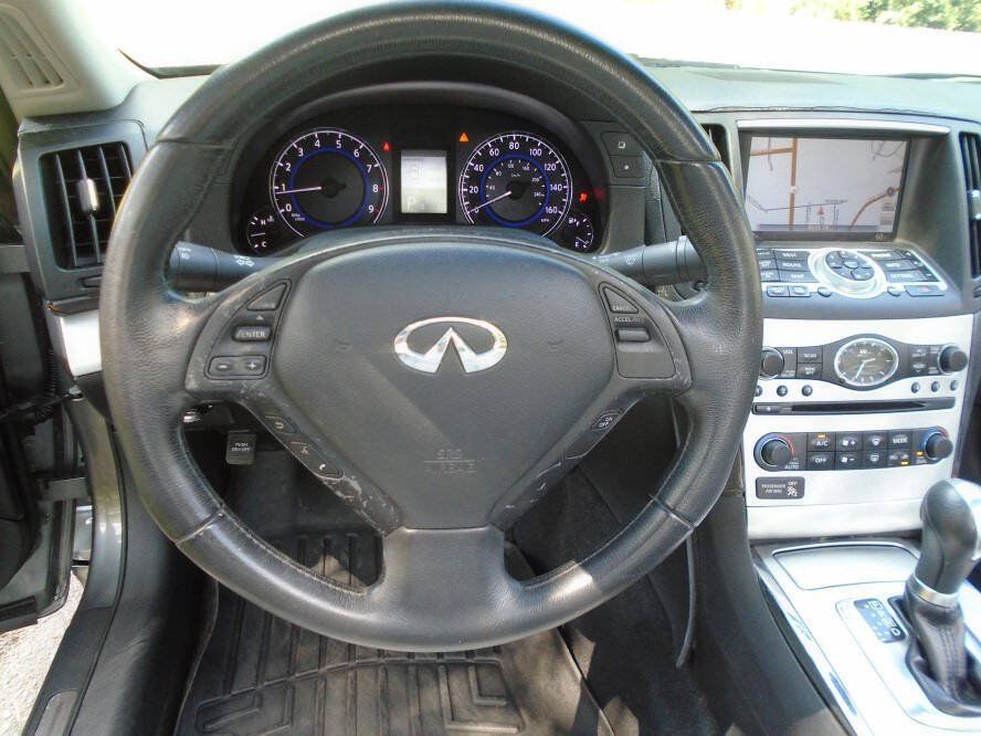 Used 2010 INFINITI G37 Convertible w/ Premium Pkg RWD image 12