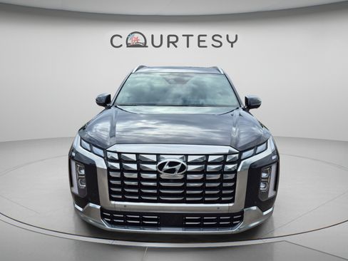 Certified 2024 Hyundai Palisade Calligraphy FWD image 8