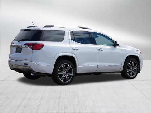 Used 2017 GMC Acadia Denali w/ Technology Package AWD/4WD image 5