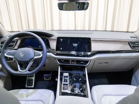 New 2026 Volkswagen Atlas SEL Premium R-Line AWD/4WD image 14