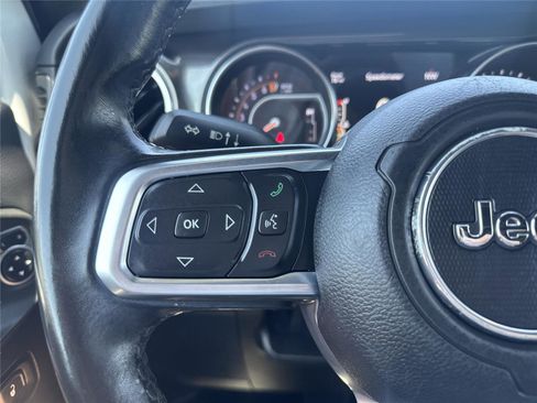 Used 2019 Jeep Wrangler Unlimited Sahara AWD/4WD image 26