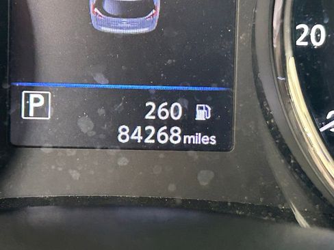 Used 2018 Nissan Rogue SV FWD image 44