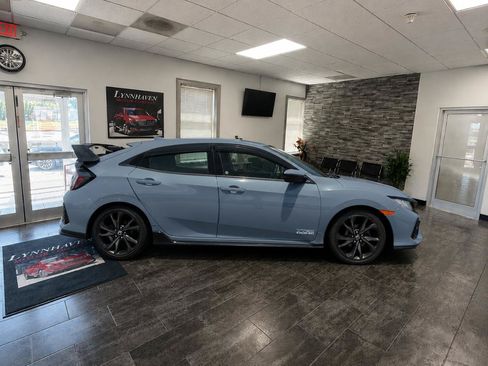 Used 2019 Honda Civic Sport image 7