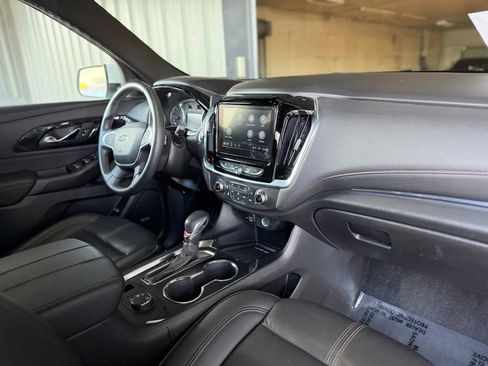 Used 2023 Chevrolet Traverse RS AWD/4WD image 53