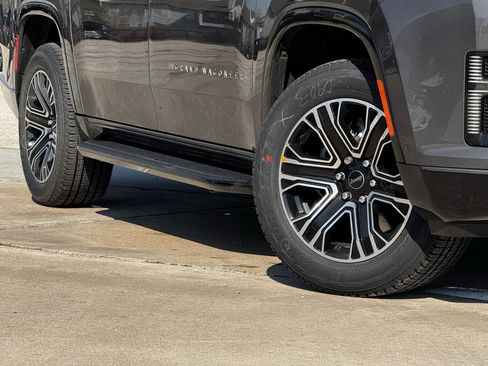 New 2026 Jeep Grand Wagoneer L 4DR 2WD image 12