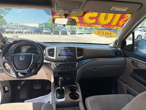 Used 2018 Honda Pilot LX image 29