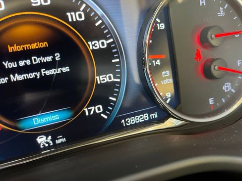 Used 2017 GMC Acadia Denali w/ Technology Package FWD image 5