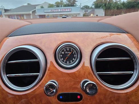 Used 2006 Bentley Flying Spur Flying Spur AWD/4WD image 17