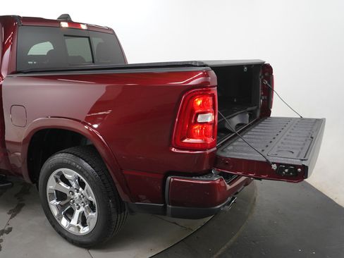 Used 2025 RAM 1500 Big Horn AWD/4WD image 18