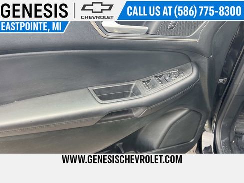 Used 2022 Ford Edge SEL w/ Convenience Package image 12