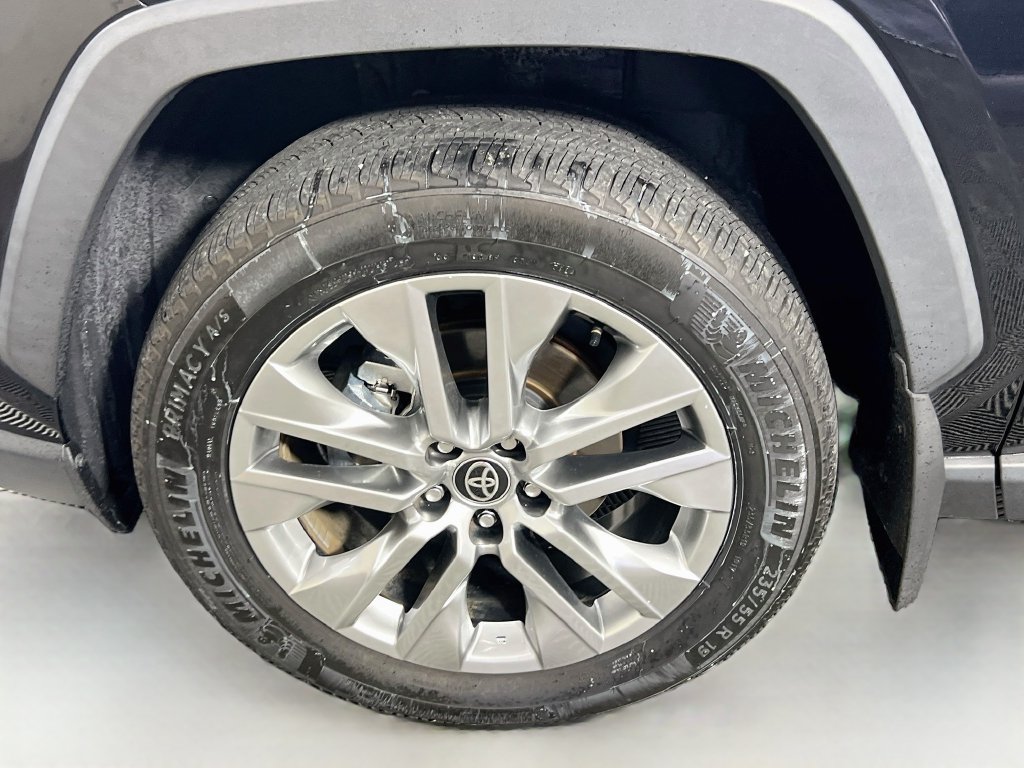 Used 2025 Toyota RAV4 XLE Premium FWD image 13