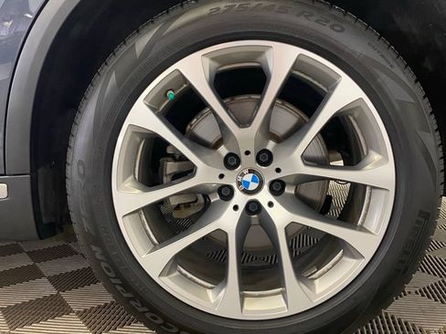 Used 2019 BMW X5 xDrive40i w/ Premium Package 2 AWD/4WD image 8