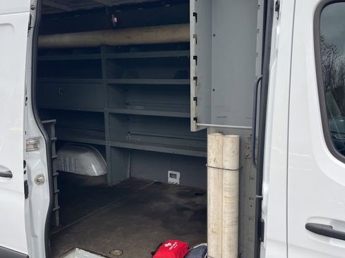 Used 2022 Mercedes-Benz Sprinter 2500 image 12