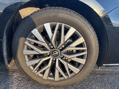 Used 2025 Nissan Altima 2.5 SV image 5