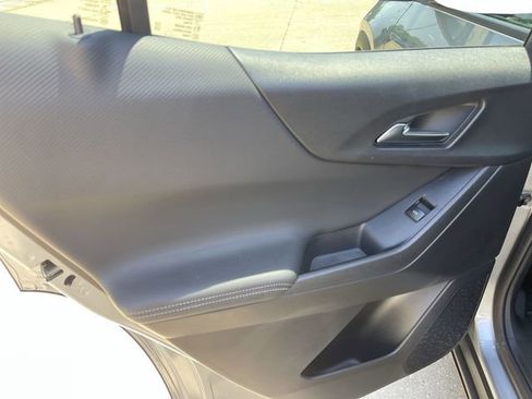 Used 2026 Chevrolet Equinox LT w/ Safety and Technology Package FWD image 12