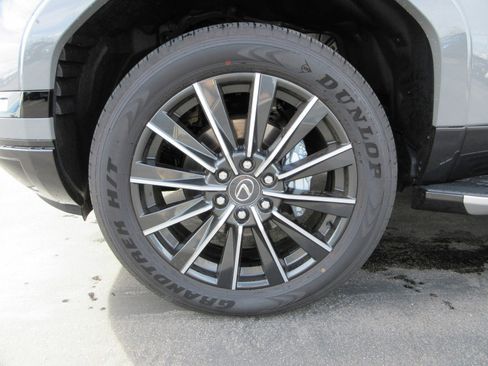 Used 2026 Lexus GX 550 w/ Accessory Package (31) image 18