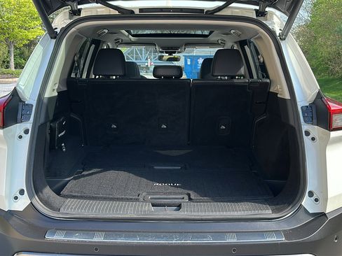 Certified 2023 Nissan Rogue SL w/ SL Premium Package AWD/4WD image 6