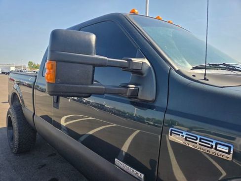 Used 2006 Ford F250 XLT AWD/4WD image 5