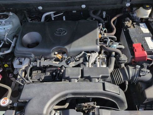 Certified 2021 Toyota RAV4 XLE AWD/4WD image 29