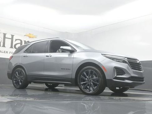 Used 2023 Chevrolet Equinox RS w/ RS Leather Package image 2