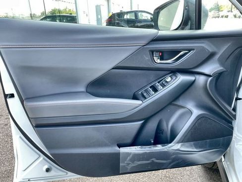 Used 2025 Subaru Crosstrek 2.5i Limited w/ Popular Package #3A image 9