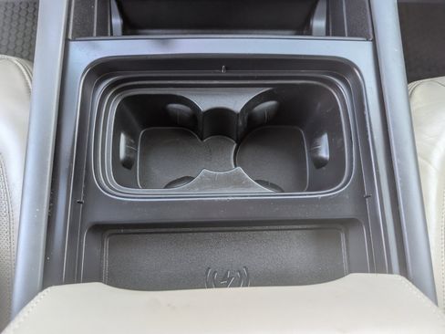 Used 2020 Land Rover Defender 110 HSE image 26