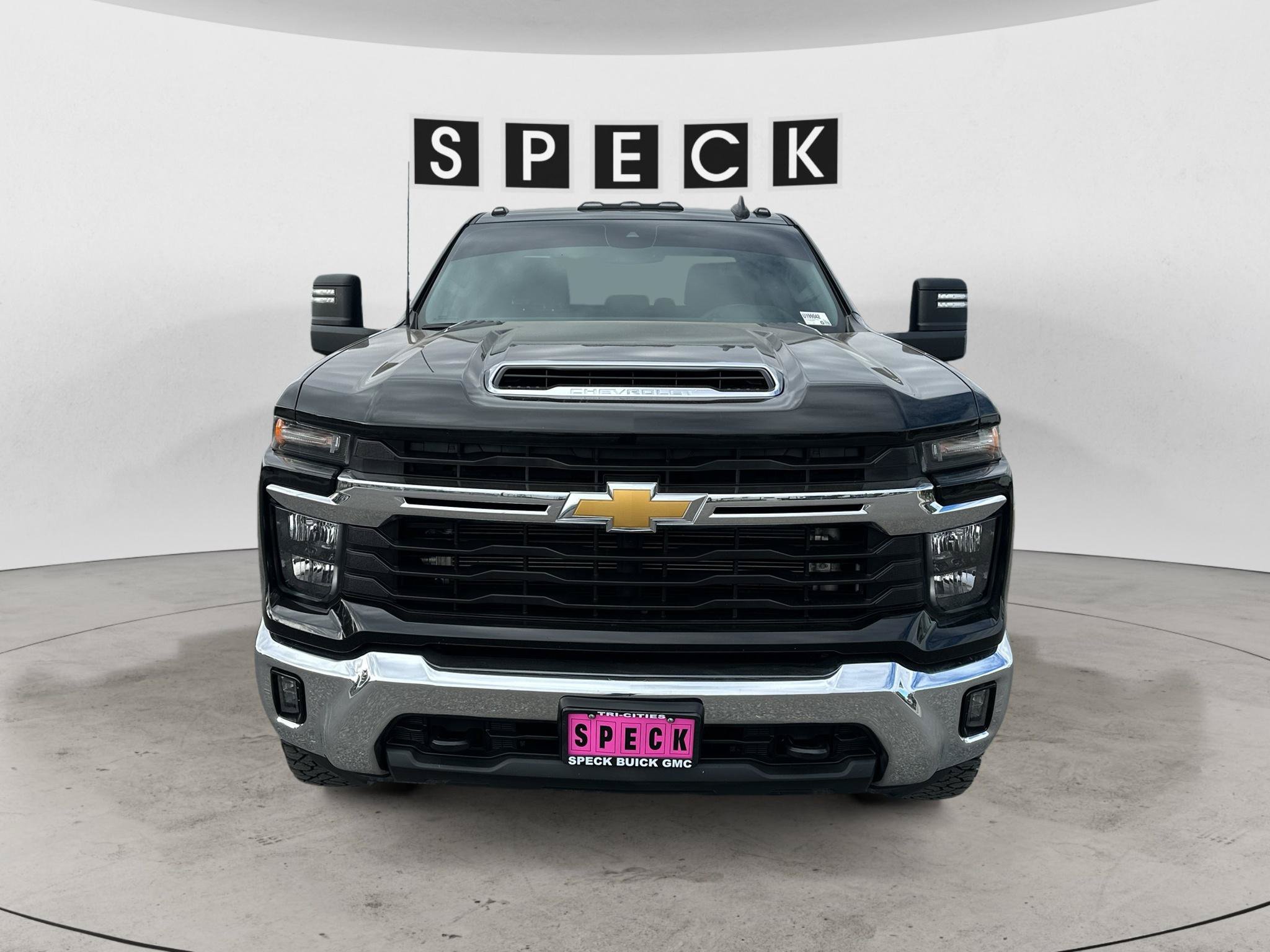 Used 2024 Chevrolet Silverado 3500 LT w/ Convenience Package AWD/4WD image 8
