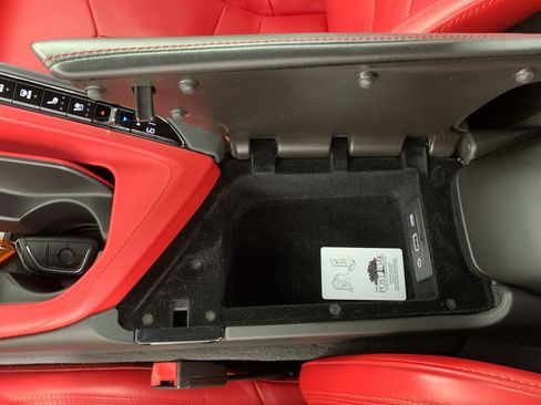 Used 2021 Chevrolet Corvette Stingray Preferred Cpe w/ Z51 Performance Package RWD image 31