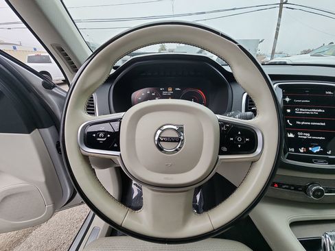 Used 2021 Volvo XC90 T8 Inscription w/ Climate Package image 11