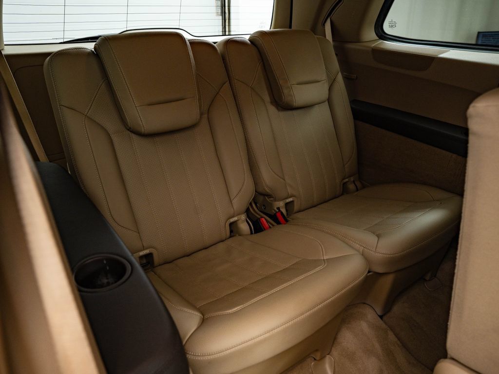 Used 2016 Mercedes-Benz GL 450 4MATIC image 48
