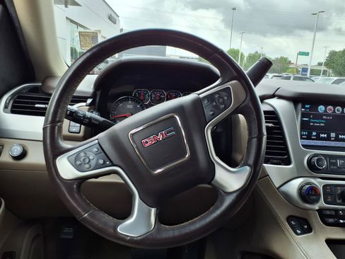 Used 2018 GMC Yukon SLT RWD image 12
