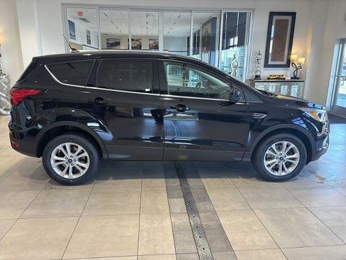 Certified 2019 Ford Escape SE AWD/4WD image 2