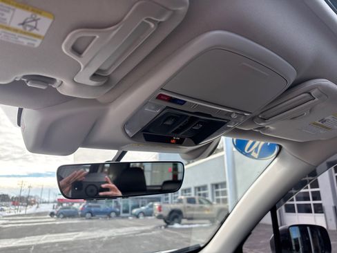 Used 2020 Subaru Forester Limited image 30