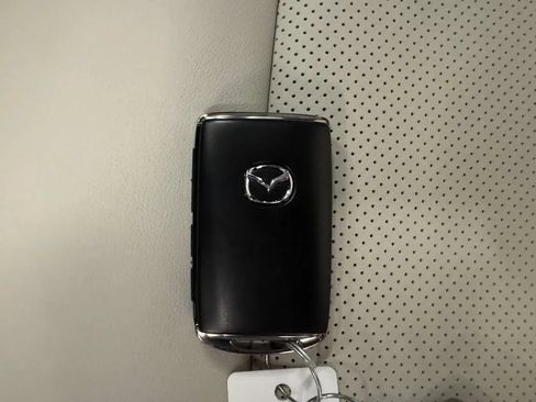 Used 2025 MAZDA CX-5 AWD 2.5 S w/ Preferred Package image 17
