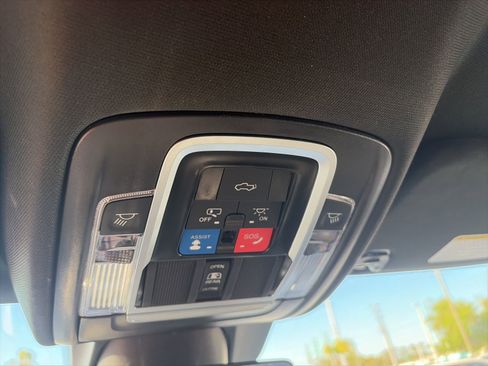 Used 2024 RAM 1500 Laramie image 17