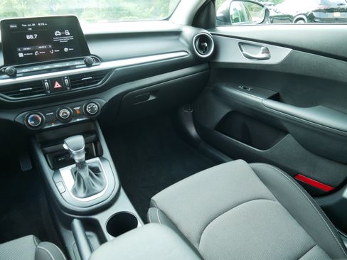 Certified 2023 Kia Forte LXS w/ LXS Technology Package FWD image 11