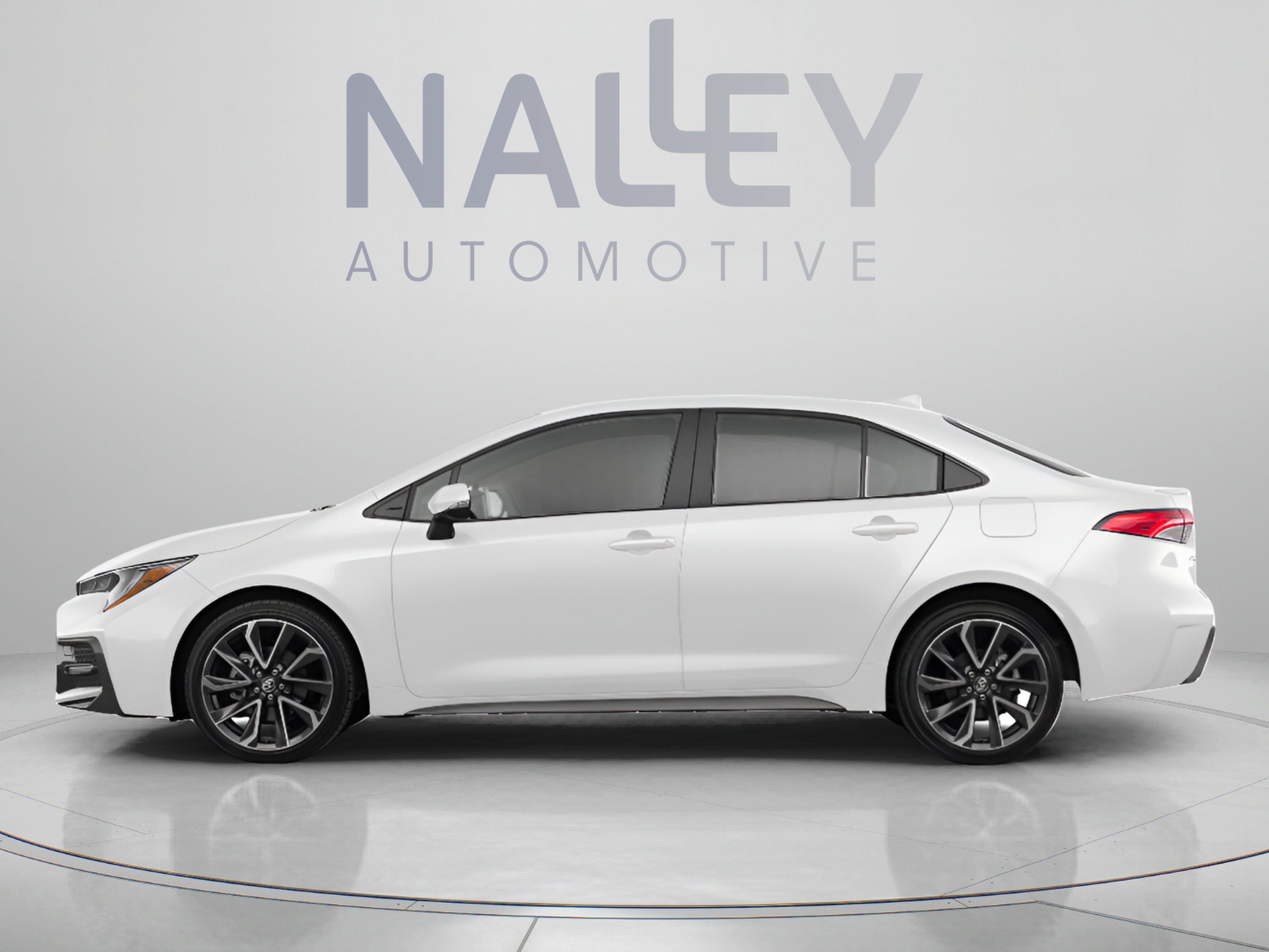 Used 2020 Toyota Corolla SE w/ SE Premium Package FWD image 2