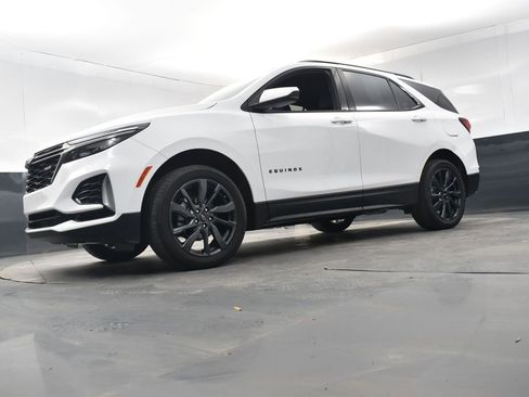 Used 2023 Chevrolet Equinox RS image 21