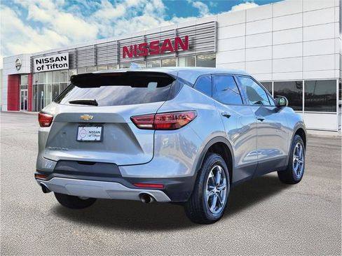 Used 2025 Chevrolet Blazer LT image 4