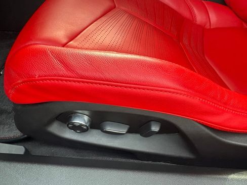 Used 2021 Chevrolet Corvette Stingray Premium Conv w/ Z51 Performance Package RWD image 17