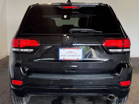 Used 2019 Jeep Grand Cherokee Altitude image 5