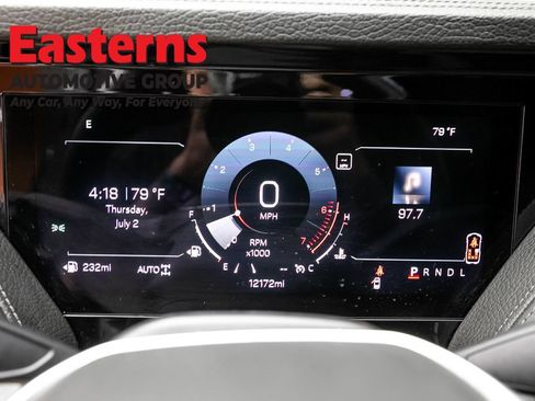 Used 2025 GMC Yukon XL Denali AWD/4WD image 18