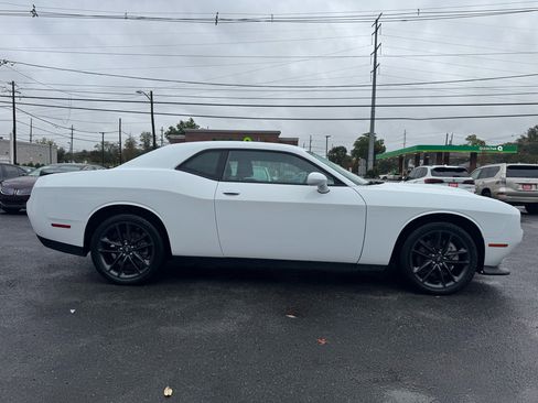 Used 2021 Dodge Challenger GT w/ Driver Convenience Group image 7