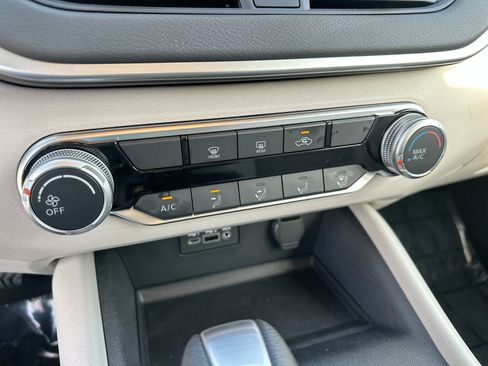 Used 2022 Nissan Altima 2.5 SV FWD image 18