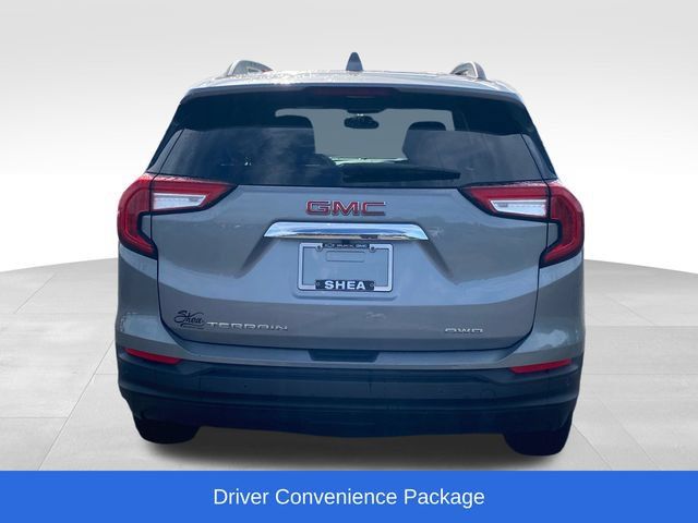 Certified 2024 GMC Terrain SLE w/ Driver Convenience Package AWD/4WD image 3
