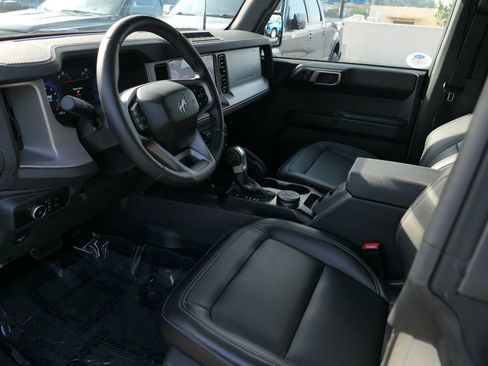 Used 2025 Ford Bronco Outer Banks w/ Sasquatch Package image 14