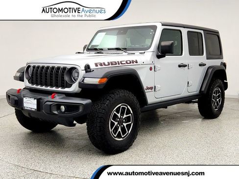 Used 2024 Jeep Wrangler Unlimited Rubicon w/ Convenience Group image 1